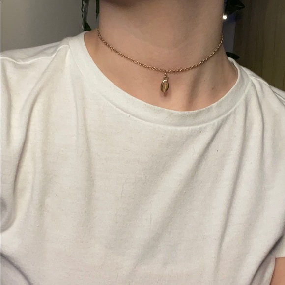 Chokers - Picture 8 of 10